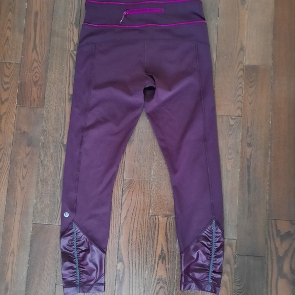 NWOT 🍋 Lululemon Pace Queen Tight, Bordeaux Drama/Raspberry, Size 6 - Picture 8 of 14